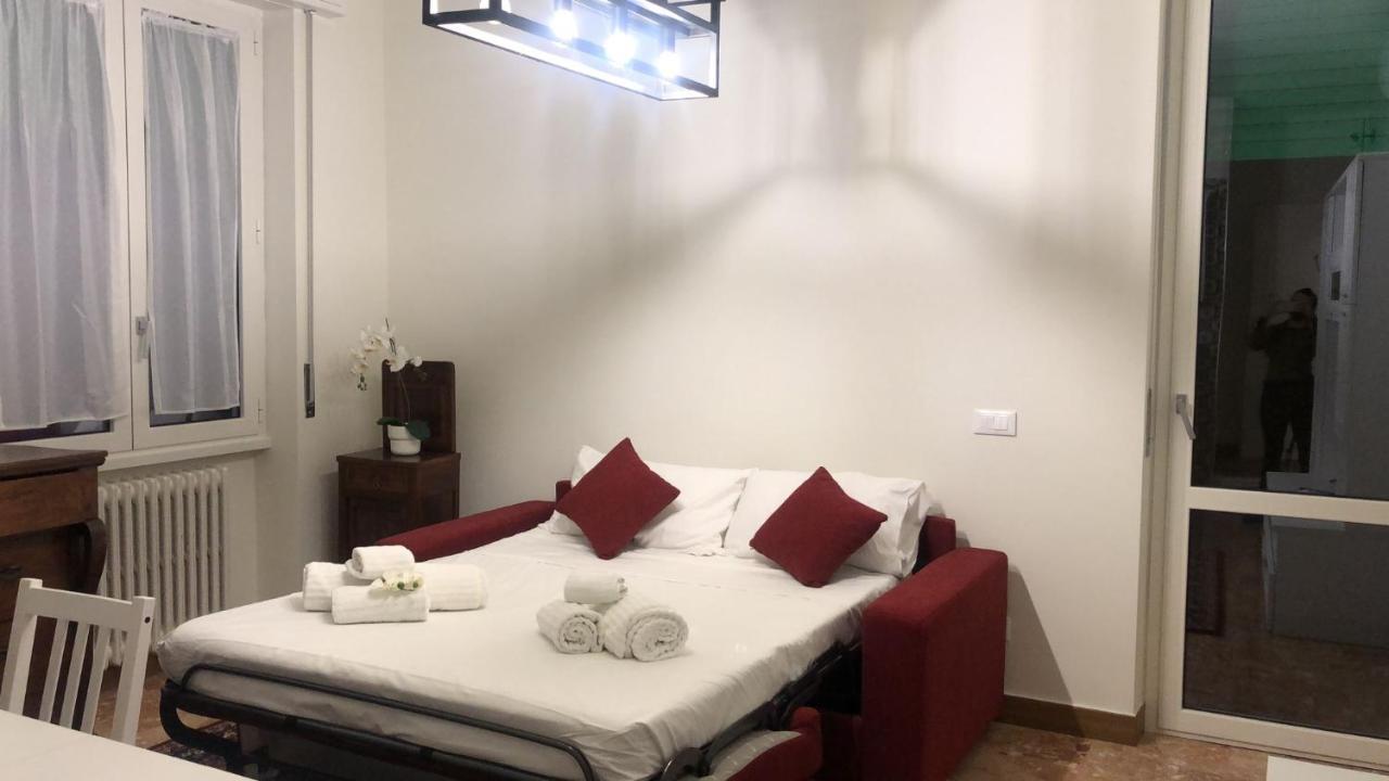 City Center - Luigi&Carolina Apartments - By Host4U Pavia Exterior photo