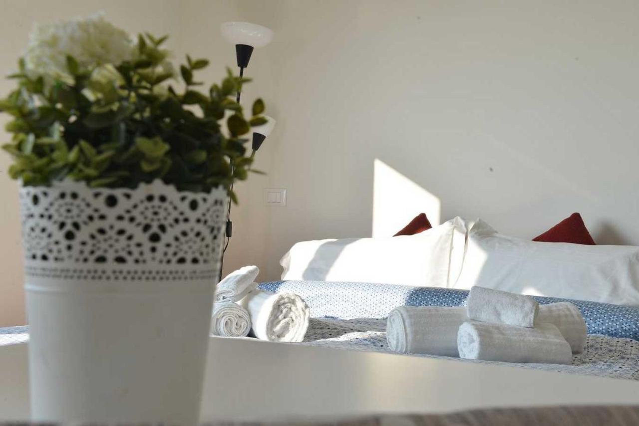City Center - Luigi&Carolina Apartments - By Host4U Pavia Exterior photo