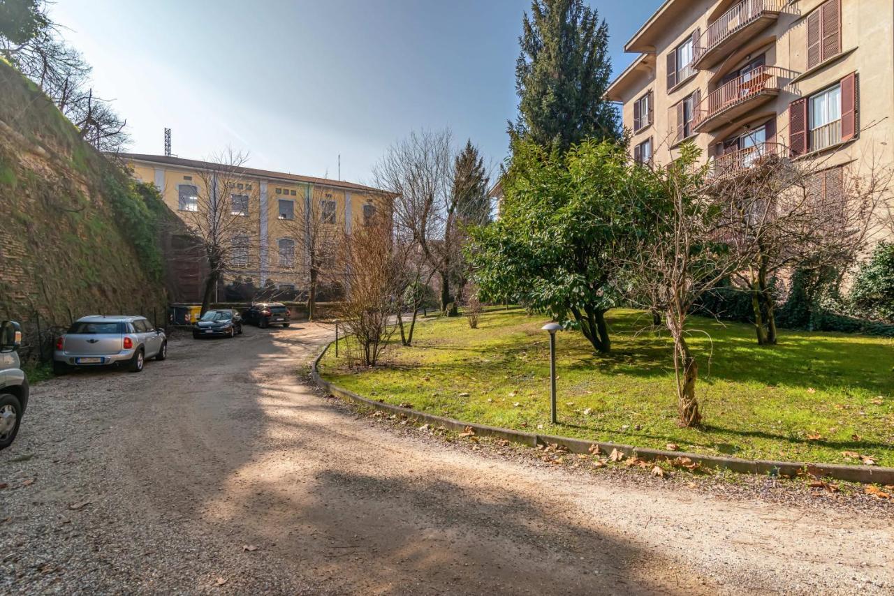 City Center - Luigi&Carolina Apartments - By Host4U Pavia Exterior photo
